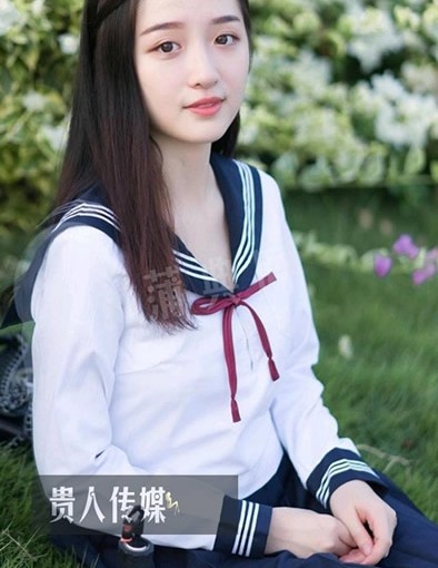 成都商务模特，女模预约工作室微信